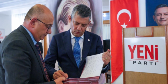 Özgür Özel, YENİ Parti’nin Genel Başkanı seçildi