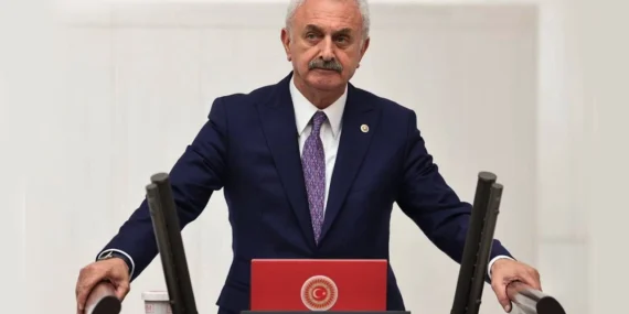 YENİ Parti milletvekillerinden Özgür Özel’e destek