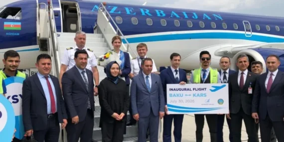 Bakü–Kars Direkt Uçuşları Resmen Başladı! İlk AZAL Uçağı Kars’ta Törenle Karşılandı