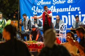 Anne Şehir Yaz Akşamları’nda sıra gecesi coşkusu (1)