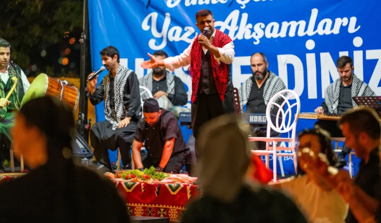 Anne Şehir Yaz Akşamları’nda sıra gecesi coşkusu (1)