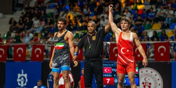 Uluslararası Güreş Turnuvası’na Türk sporcular damga vurdu