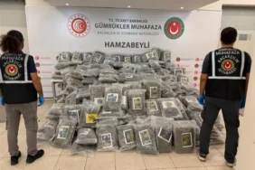 gumruk-te-uyusturucu-kacakciligina-darbe-hamzabeyli-de-288-kilo-esrar-ele-gecirildi-1787730545-888_large