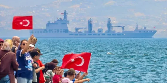 Mavi Vatan gururu Körfez’i sardı