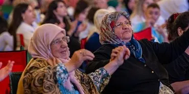 Anne Şehir’de türkülerle renklenen sıra gecesi (6)