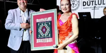 balkanlardan-anadolu-ya-kultur-senligi-nde-candan-ercetin-coskusu-1790508099-394_large