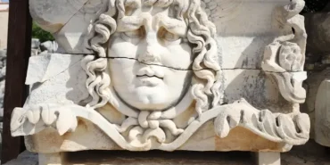 medusa-nin-antik-dunyadaki-gizemli-rolu-medusa-nin-binlerce-yillik-koruyucu-sirri-1788702556-154_large
