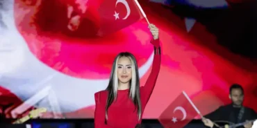 hande-unsal-dan-cumhuriyet-e-kirmizi-imza-1793341289-0_large