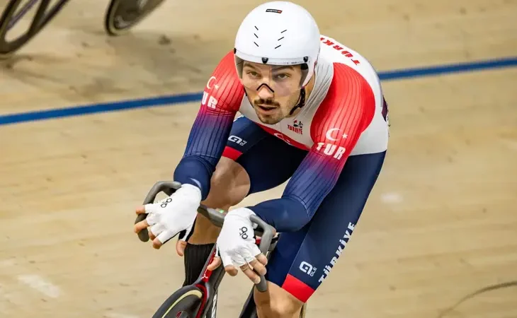 turk-pedalinda-tarihi-zirve-1792504231-382_large